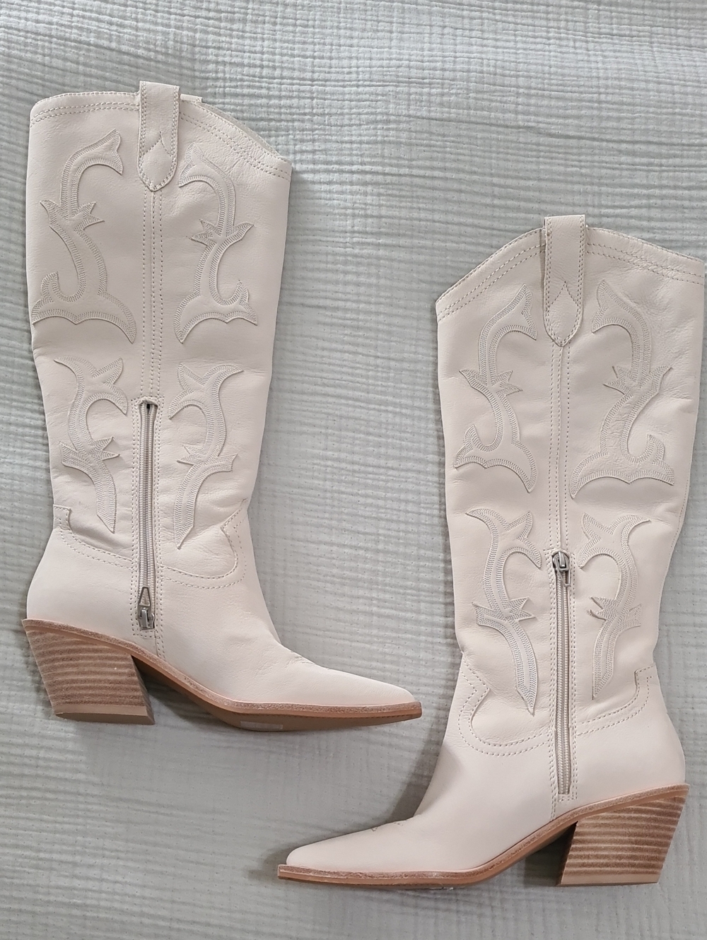Dolce Vita - Never Worn - Samare Cream Western-Inspired Heeled Leather Boots